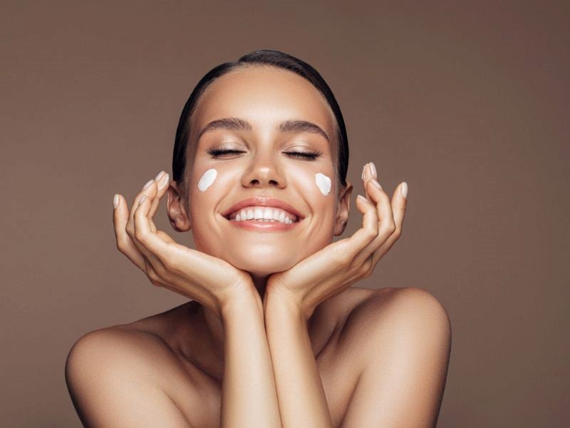 Cilt Bariyerinin Zarar Gördüğünü Gösteren 5 İşaret ve Onarma Yolları