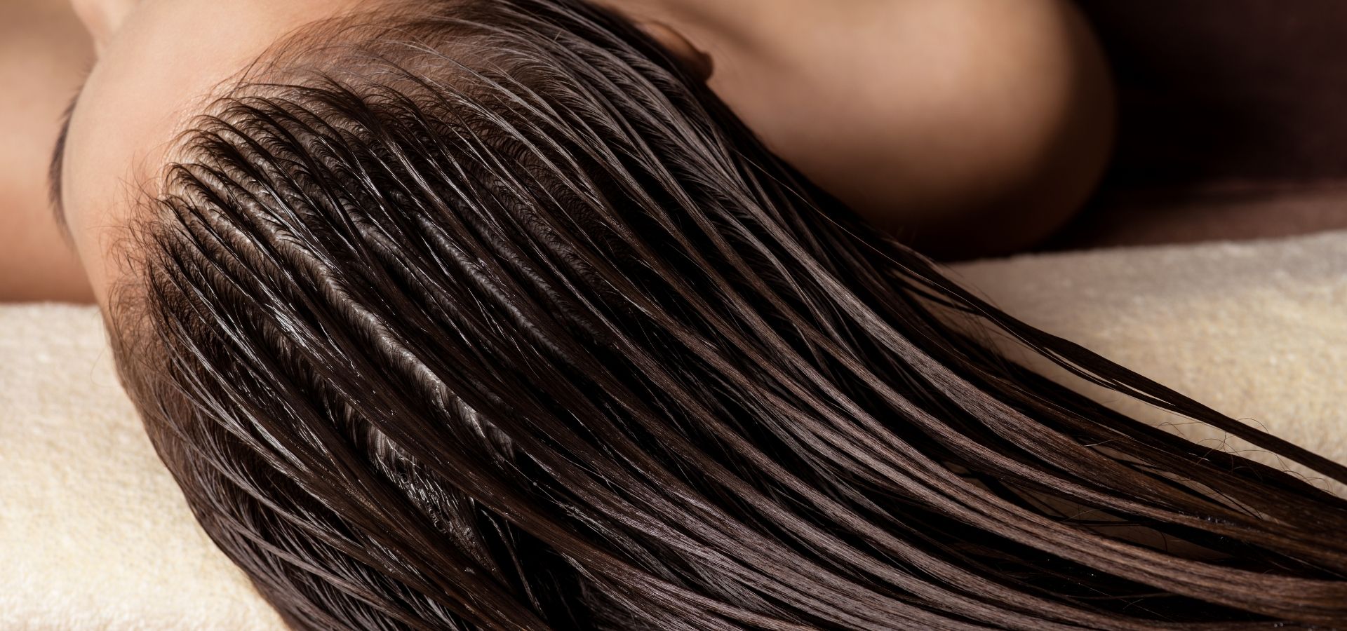 Parfümler Saçlara Zarar Veriyor mu